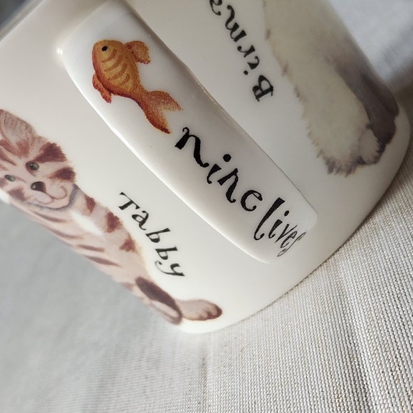 ⭐️ HOST PICK ⭐️ Cat Print Coffee Mug - Picture 4 of 6